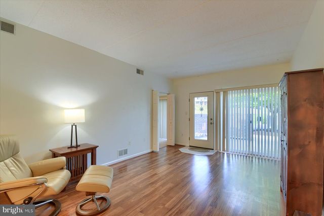 1105 CHERRINGTON DR, Harrisburg, PA 17110