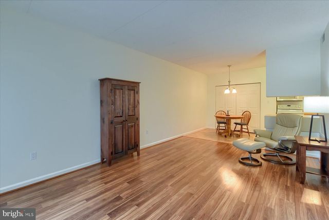 1105 CHERRINGTON DR, Harrisburg, PA 17110