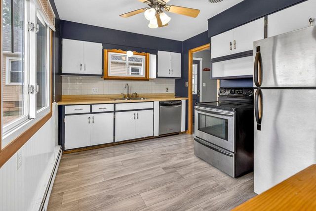 715 DIVISION STREET, Neenah, WI 54956