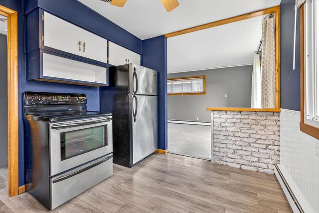 715 DIVISION STREET, Neenah, WI 54956