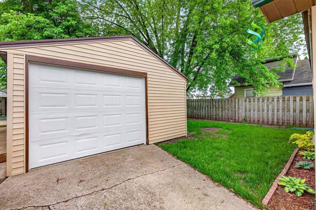 715 DIVISION STREET, Neenah, WI 54956