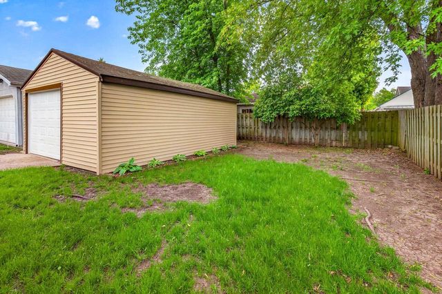 715 DIVISION STREET, Neenah, WI 54956