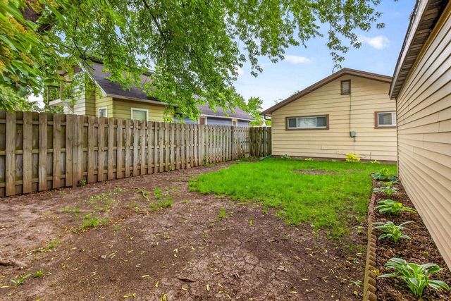 715 DIVISION STREET, Neenah, WI 54956