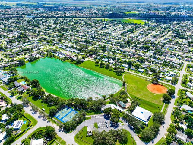 14760 Lincoln Dr, Homestead, FL 33033