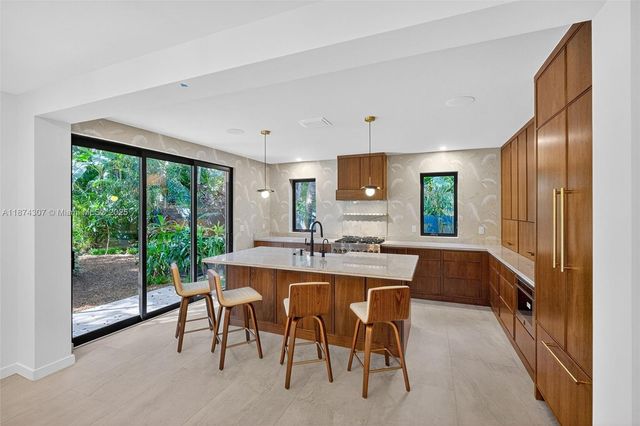 2330 Overbrook St, Coconut Grove, FL 33133