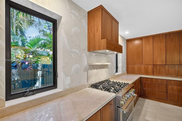 2330 Overbrook St, Coconut Grove, FL 33133