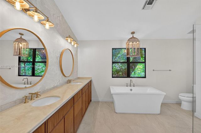 2330 Overbrook St, Coconut Grove, FL 33133