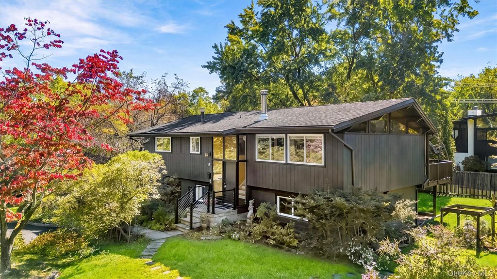 16 Crossbar Road, Hastings-on-hudson, NY 10706 — exterior