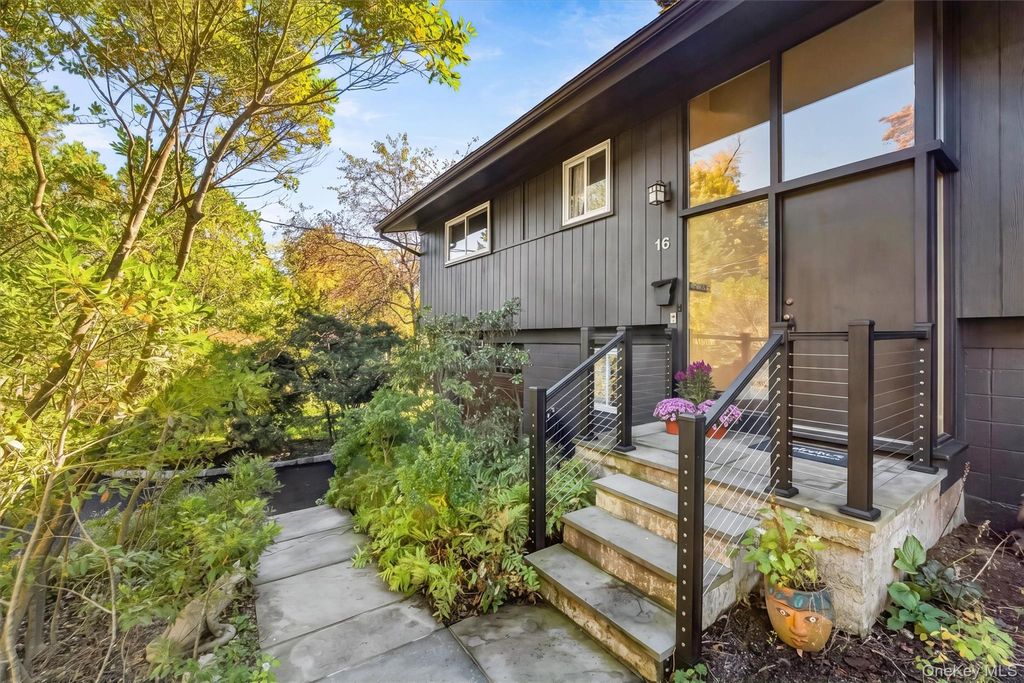 16 Crossbar Road, Hastings-on-hudson, NY 10706 — photo 2