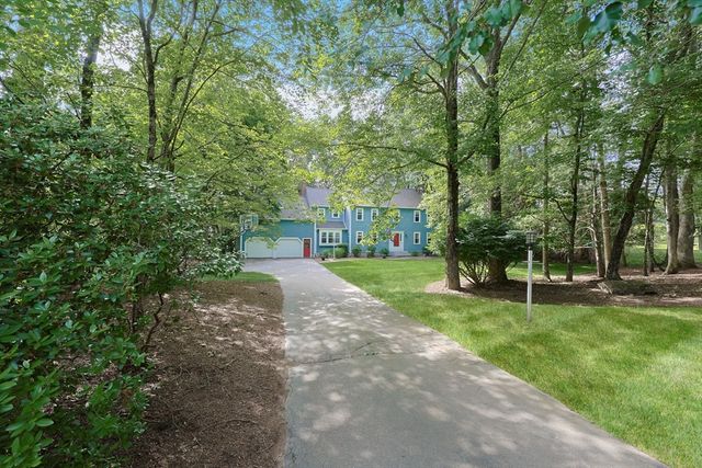 233 Willowgate Rise, Holliston, MA 01746
