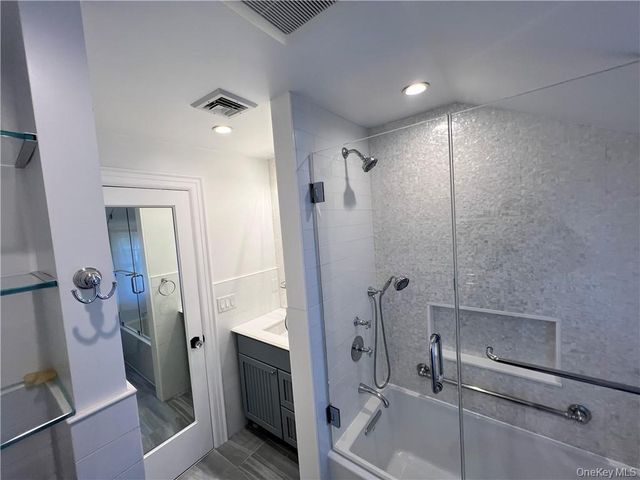 88 Hartsdale Avenue, White Plains, NY 10605
