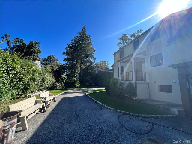 88 Hartsdale Avenue, White Plains, NY 10605