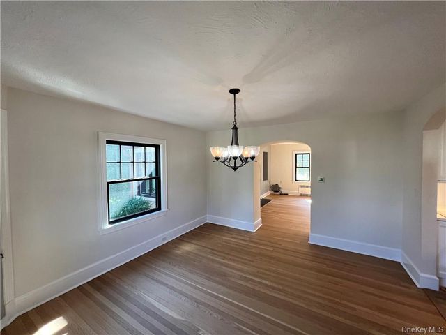 88 Hartsdale Avenue, White Plains, NY 10605