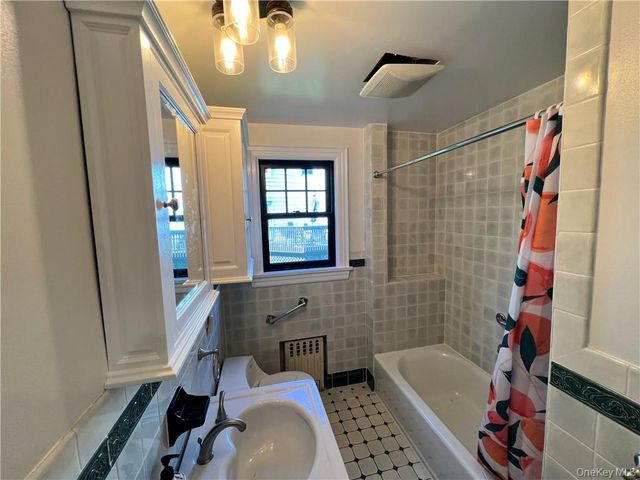 88 Hartsdale Avenue, White Plains, NY 10605