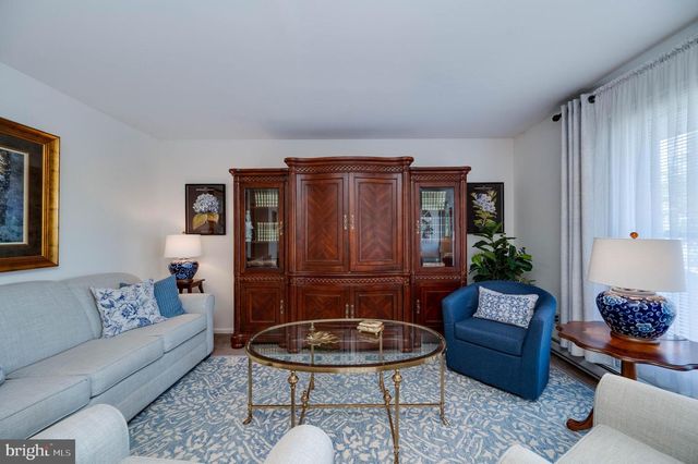 237 FAWN CT, Hamburg, PA 19526