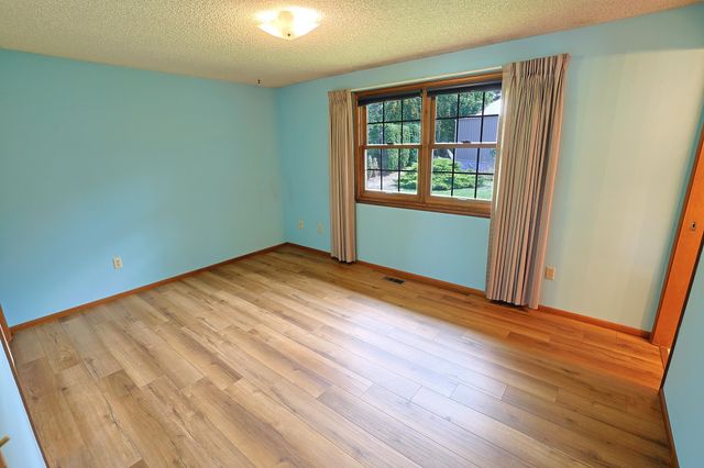 15610 E 27th Ave, Veradale, WA 99037