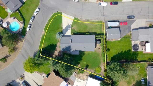 15610 E 27th Ave, Veradale, WA 99037