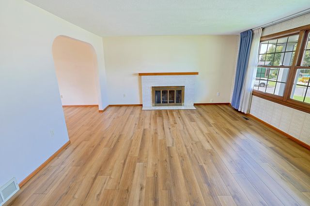 15610 E 27th Ave, Veradale, WA 99037