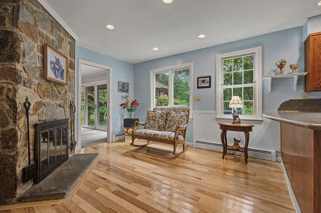 60 Main Road, Westhampton, MA 01027
