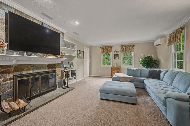 60 Main Road, Westhampton, MA 01027