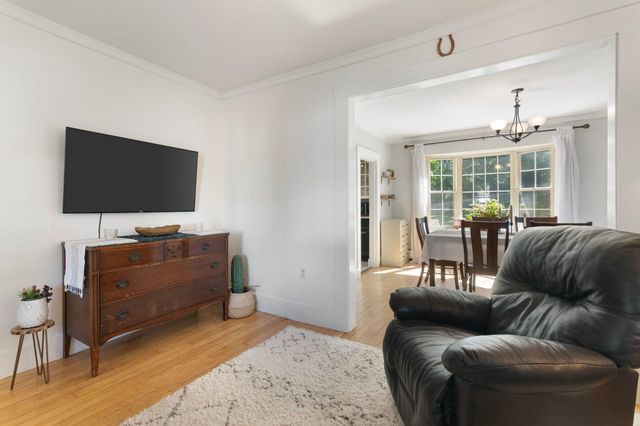 36 Pine Street, Brattleboro, VT 05301