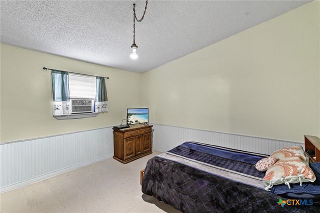 502 E Heard Street, Ganado, TX 77962