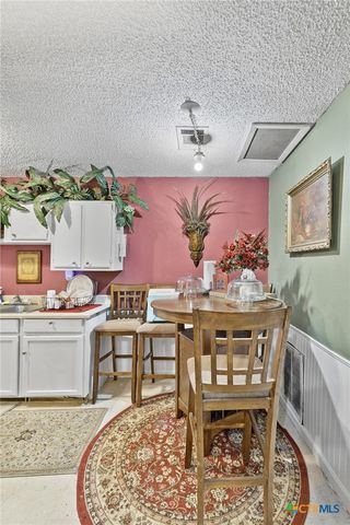 502 E Heard Street, Ganado, TX 77962