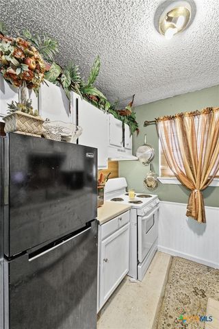 502 E Heard Street, Ganado, TX 77962