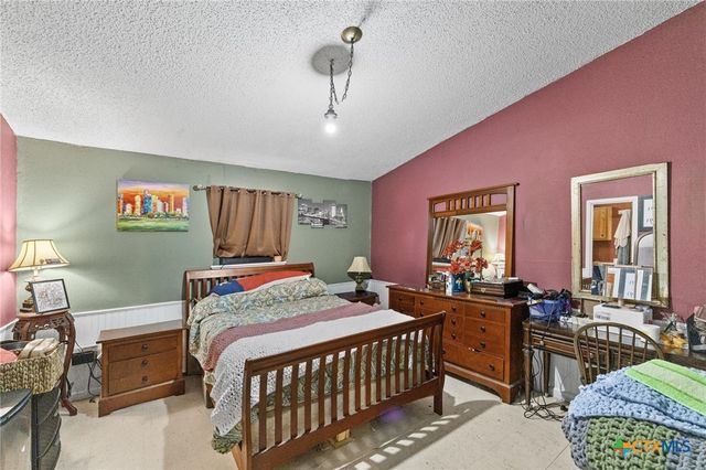 502 E Heard Street, Ganado, TX 77962