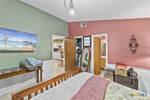 502 E Heard Street, Ganado, TX 77962