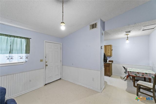 502 E Heard Street, Ganado, TX 77962