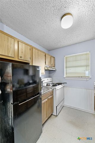 502 E Heard Street, Ganado, TX 77962