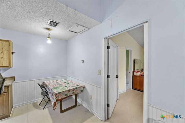 502 E Heard Street, Ganado, TX 77962