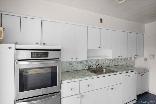 3386 Bertha Drive, Baldwin, NY 11510