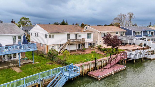 3386 Bertha Drive, Baldwin, NY 11510