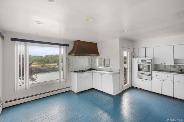 3386 Bertha Drive, Baldwin, NY 11510