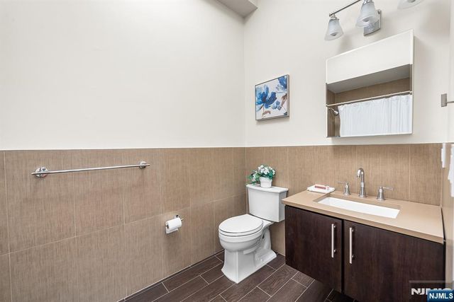 78 Wayne Street 303, Jersey City, NJ 07302