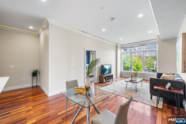 78 Wayne Street 303, Jersey City, NJ 07302