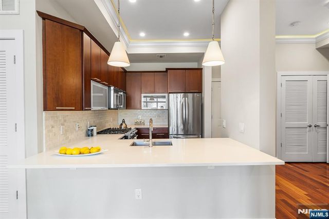 78 Wayne Street 303, Jersey City, NJ 07302