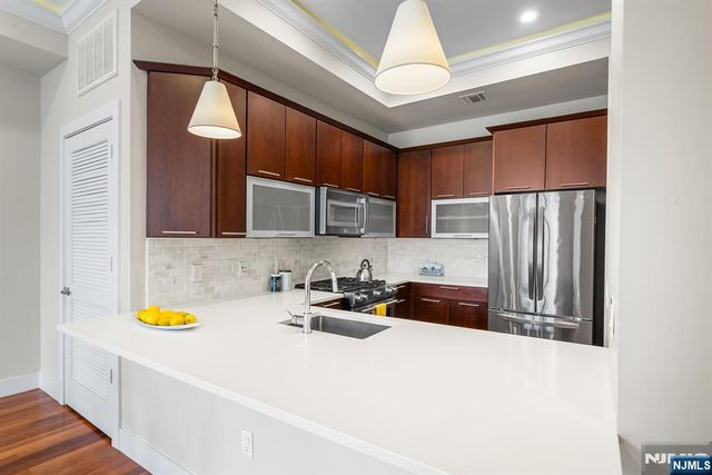 78 Wayne Street 303, Jersey City, NJ 07302