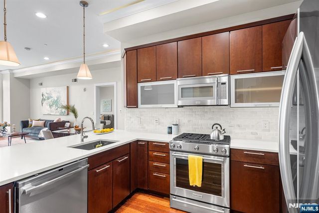 78 Wayne Street 303, Jersey City, NJ 07302