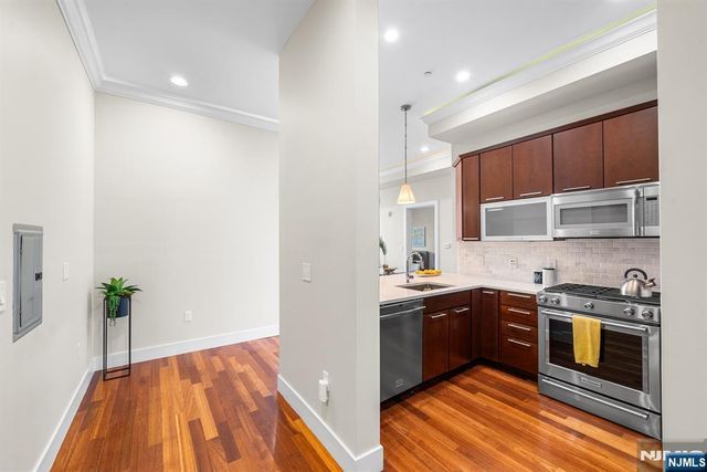 78 Wayne Street 303, Jersey City, NJ 07302