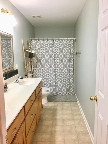 1614A London Dr, Columbia, TN 38401