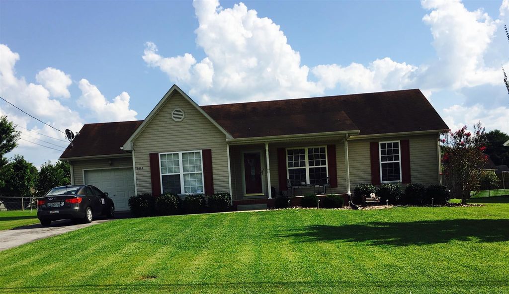 1614A London Dr, Columbia, TN 38401