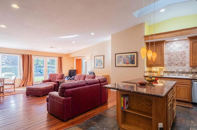 300 Mesa Road, Salinas, CA 93908