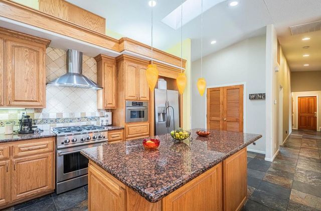 300 Mesa Road, Salinas, CA 93908