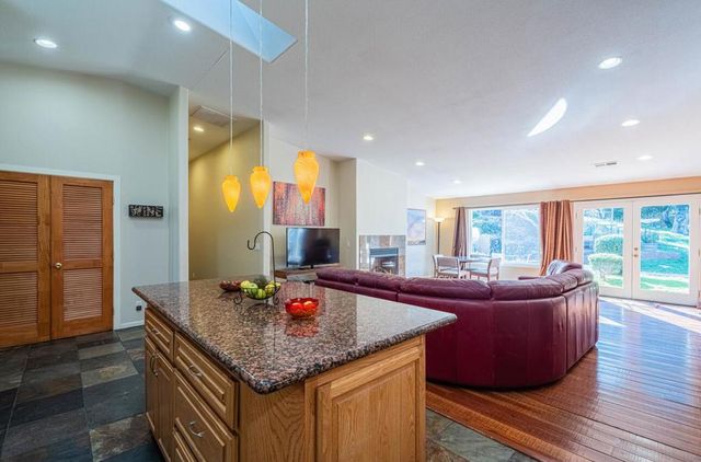 300 Mesa Road, Salinas, CA 93908