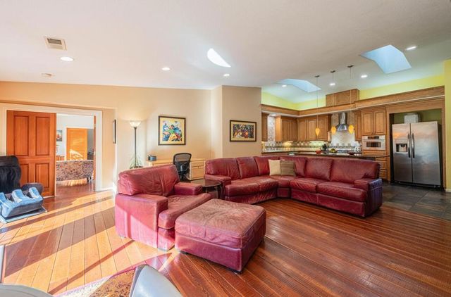 300 Mesa Road, Salinas, CA 93908