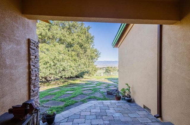 300 Mesa Road, Salinas, CA 93908