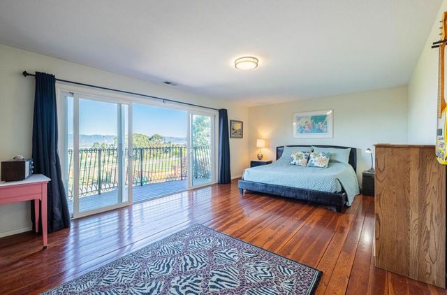 300 Mesa Road, Salinas, CA 93908